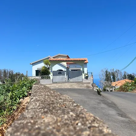 Do Monte Porto Moniz